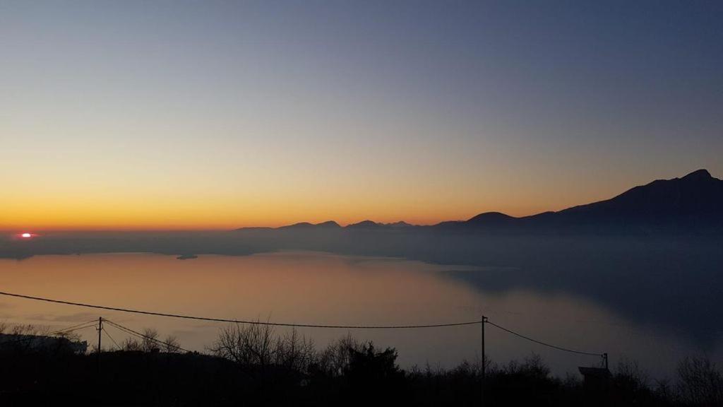 Residence Spighetta 2 Torri Del Benaco Luaran gambar